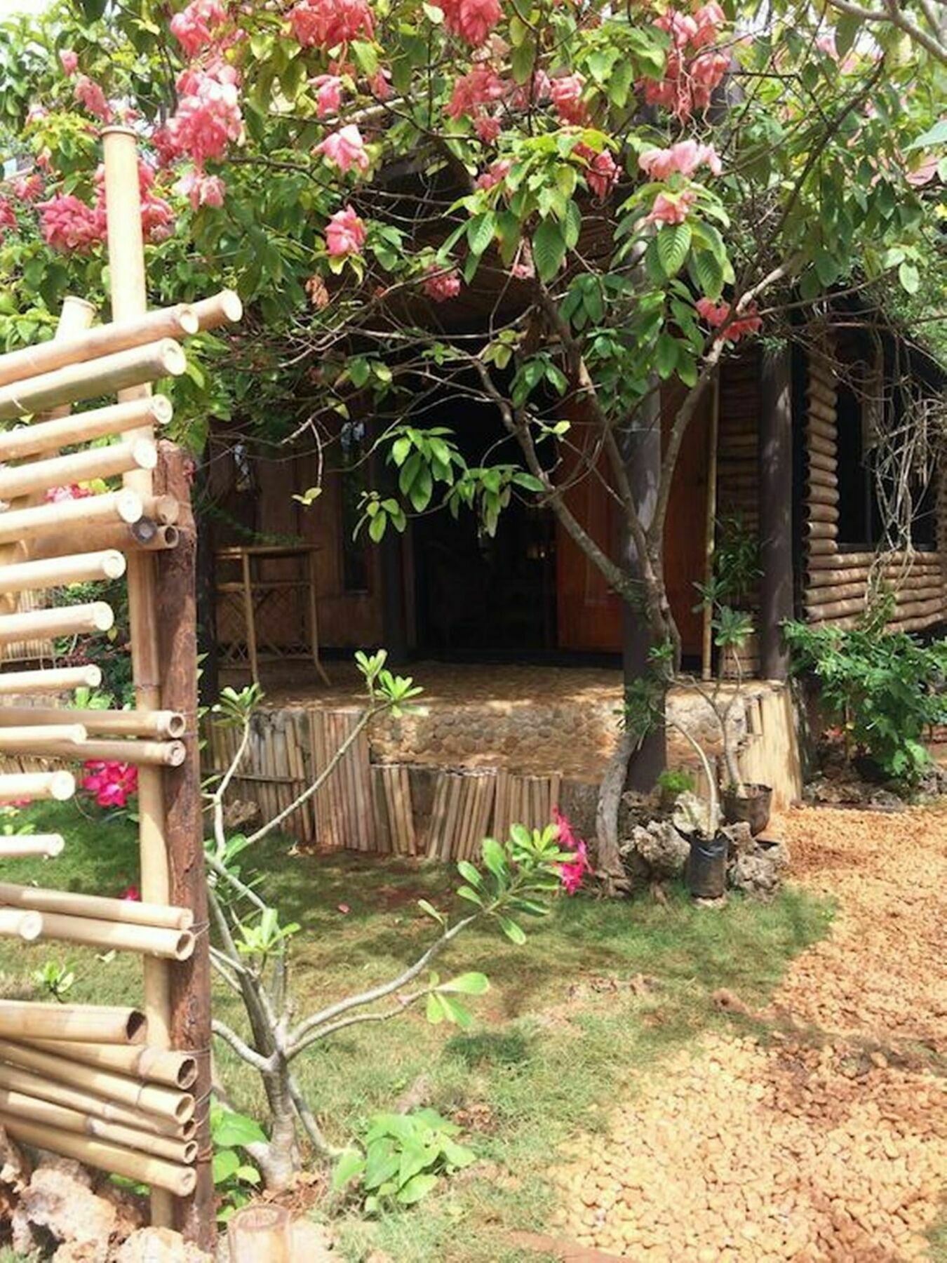 The Village House Пуэрто-Принцеса Экстерьер фото